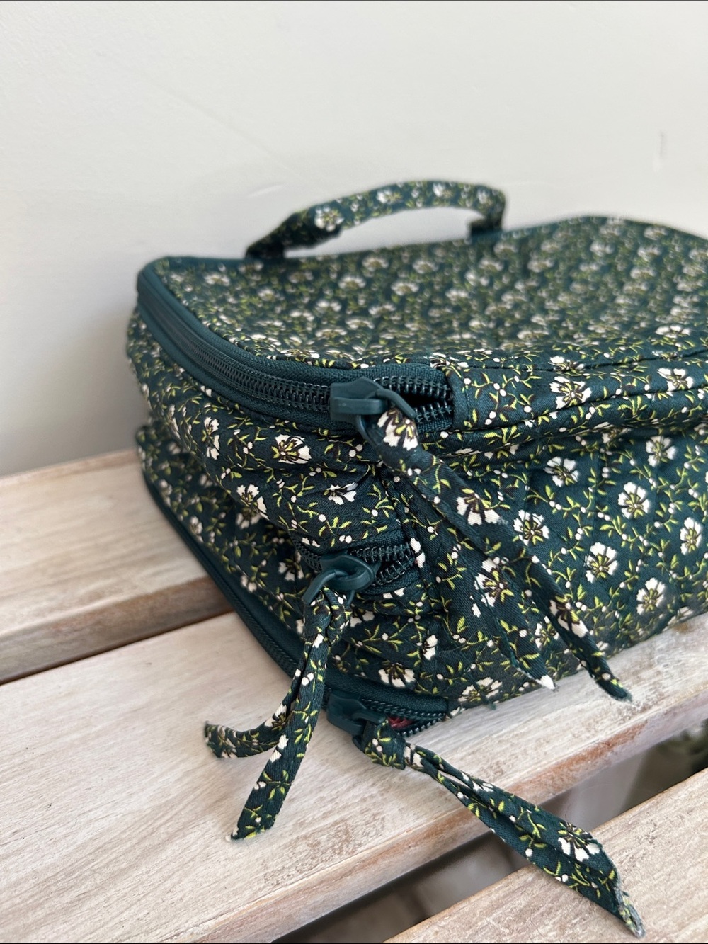 NWT Vera Bradley Ultimate Travel Case - Picture 4 of 7